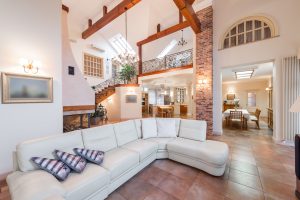 intérieur maison magnifique et fini suite travaux artisans